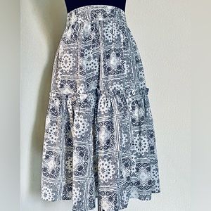 B&W Parsley skirt